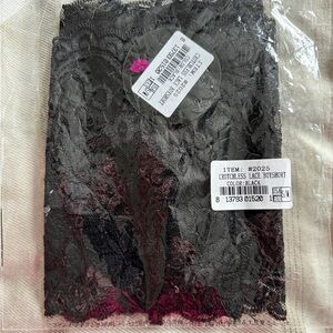 NWT Crotchless Lace Boyshort Panties